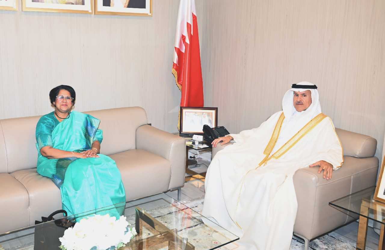 وكيل وزارة الداخلية لشئون الجنسية والجوازات والإقامة يستقبل سفير جمهورية سريلانكا الديمقراطية الاشتراكية لدى مملكة البحرين<